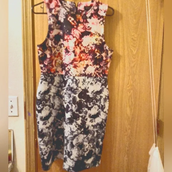 Topshop size 10 bodycomdress two tone floral - Picture 3 of 3